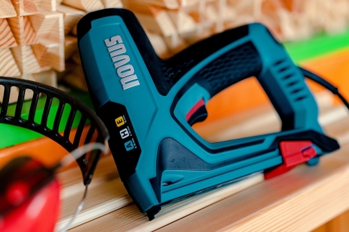 Capsator electric profesional tip tacker Novus J-150